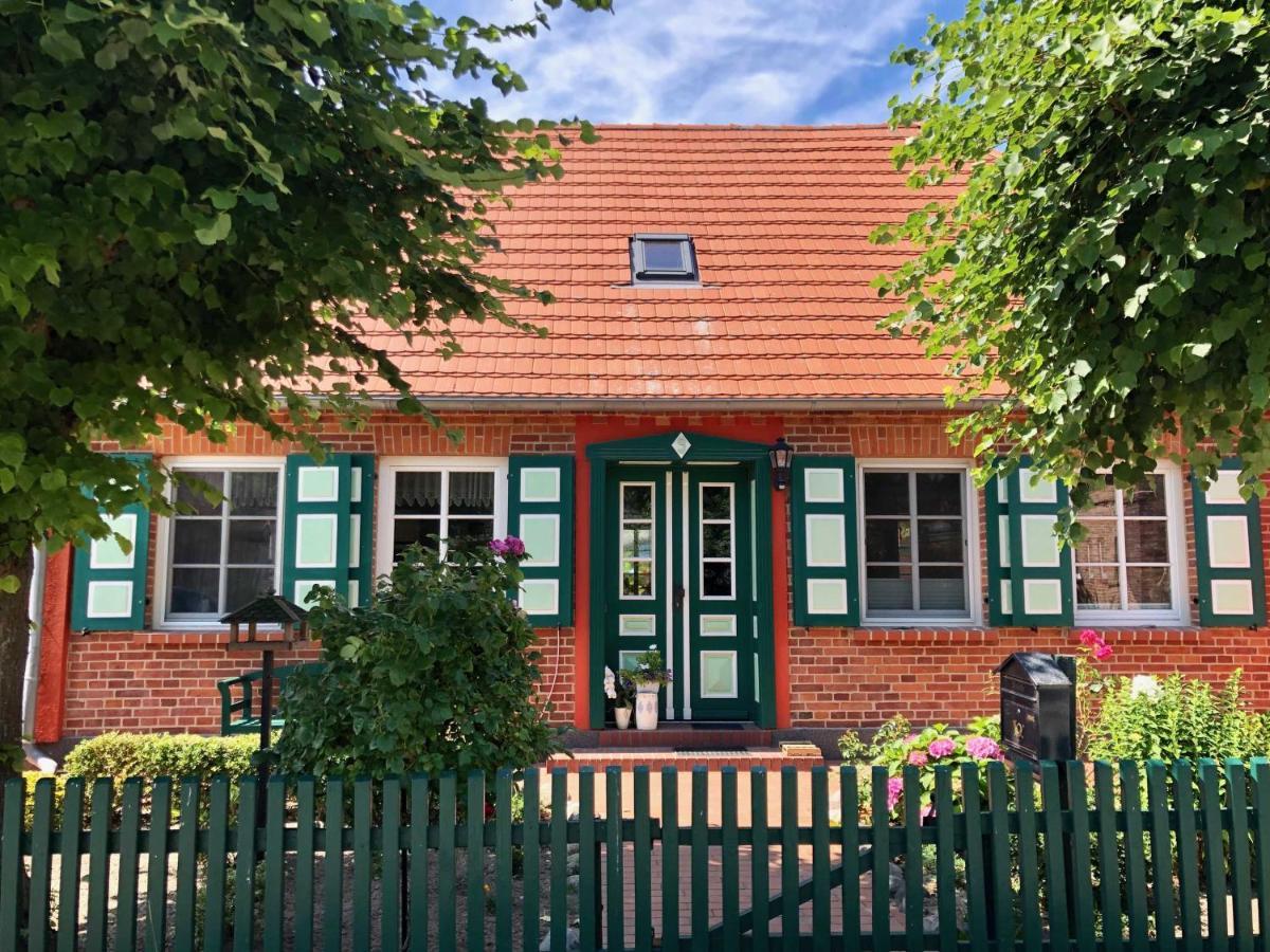 Ferienwohnung Leitzsch Вустров Екстер'єр фото